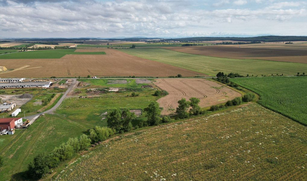 Prodej stavebního pozemku 6 174 m², Kněžice – náhled fotky 5