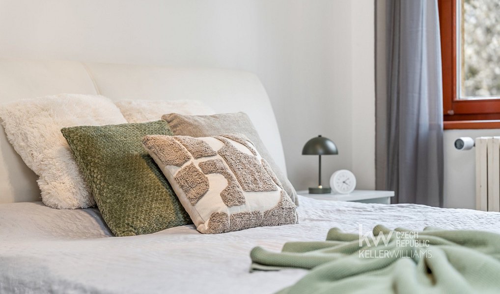 Prodej domu 121 m² s pozemkem 388 m², Hostivice – náhled fotky 25