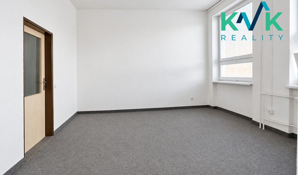 Pronájem komerčního objektu (jiného typu) 195 m², Sokolov – náhled fotky 3