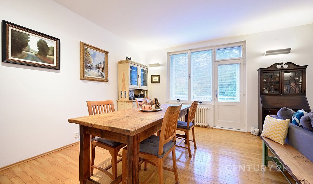 Prodej bytu 5+1 171 m², Praha – náhled fotky 2