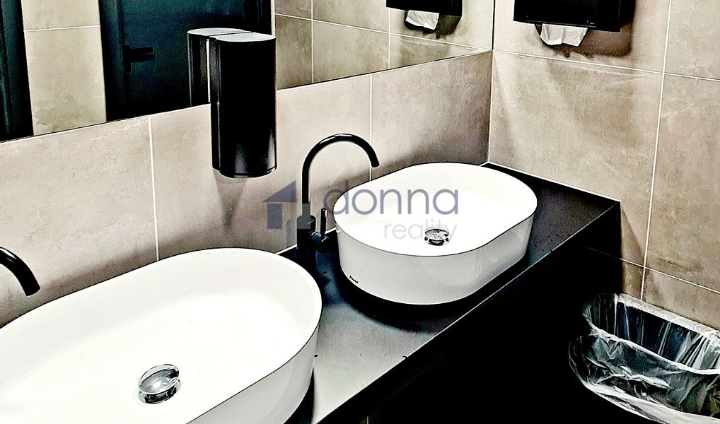 Pronájem kanceláře 652 m², Praha – náhled fotky 12