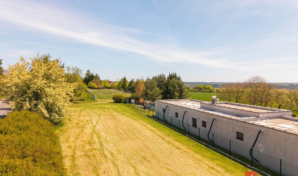 Prodej stavebního pozemku 2 357 m², Střemy – náhled fotky 20