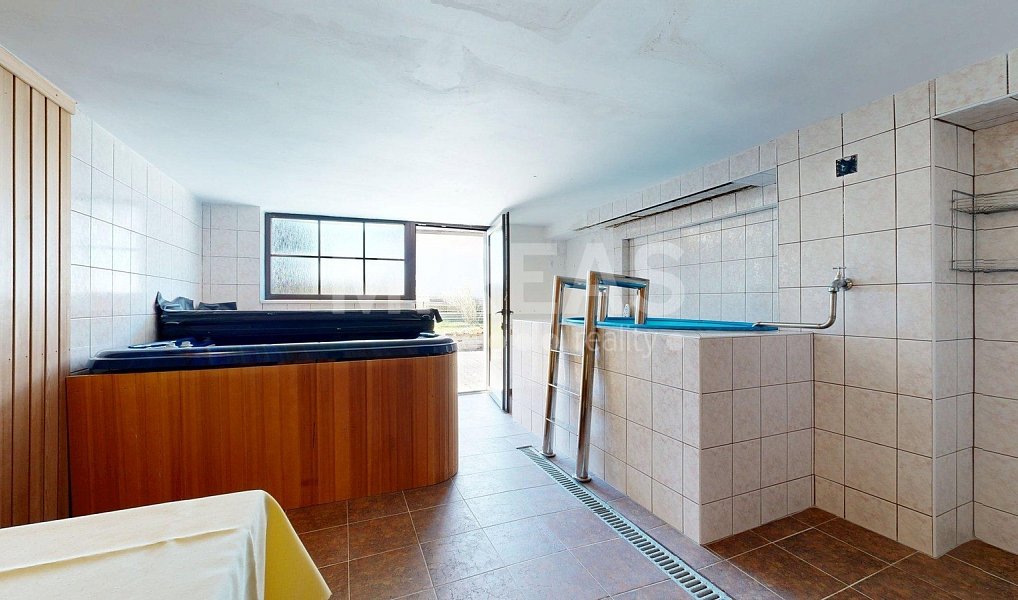 Prodej ubytovacího objektu 444 m², Stožec – náhled fotky 37