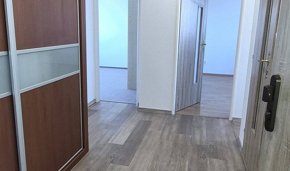 Pronájem bytu 2+1 53 m², Kolín – náhled fotky 10
