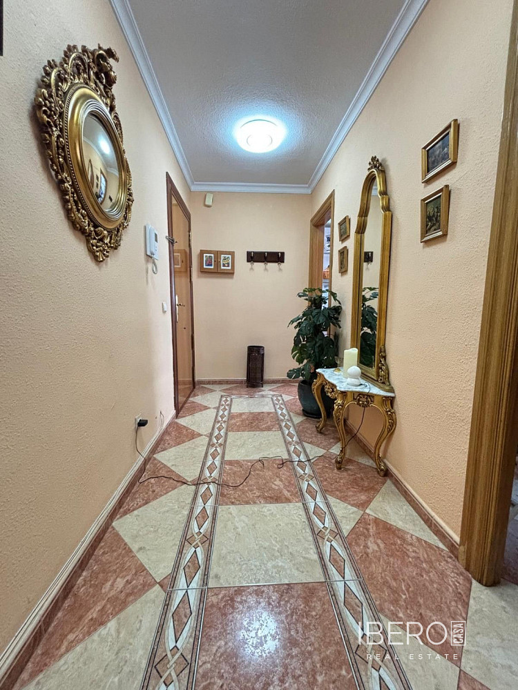 Piso 5+kk – Málaga, Centro Histórico, Centro - Más