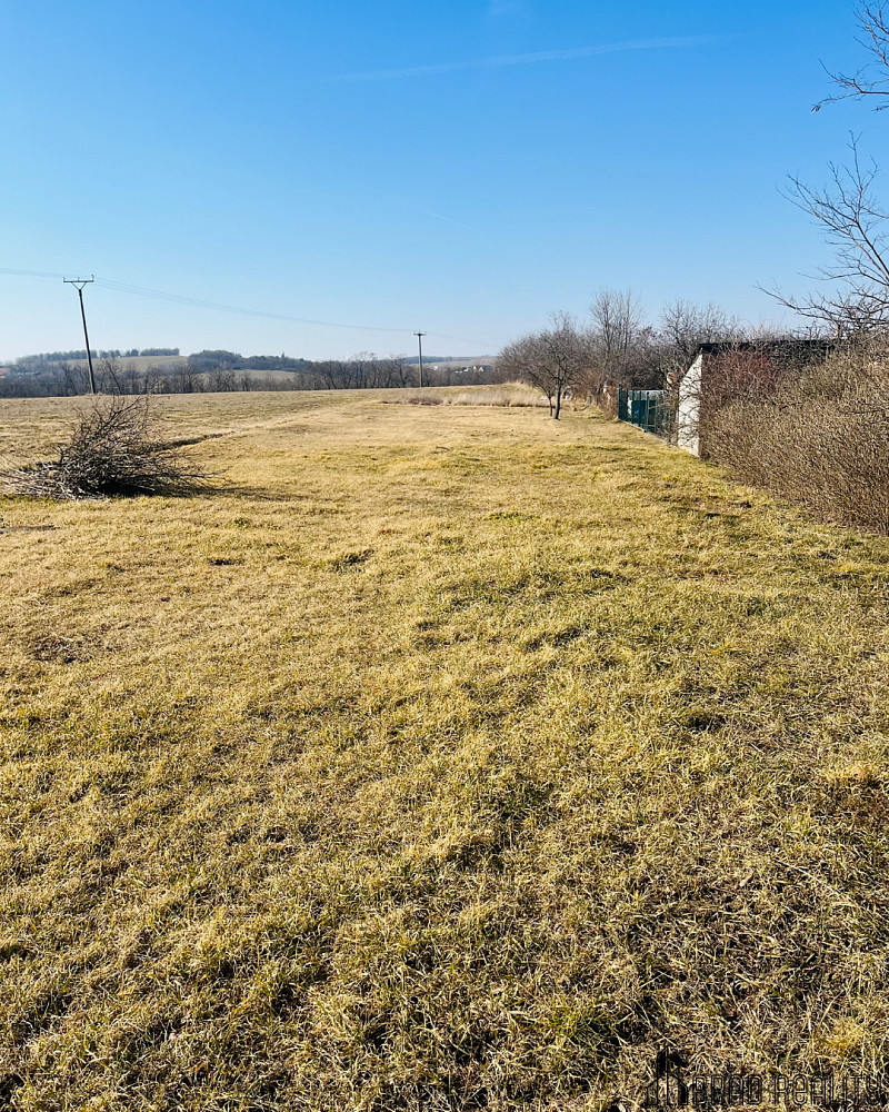 Prodej stavebního pozemku 2 017 m² – fotografie 3
