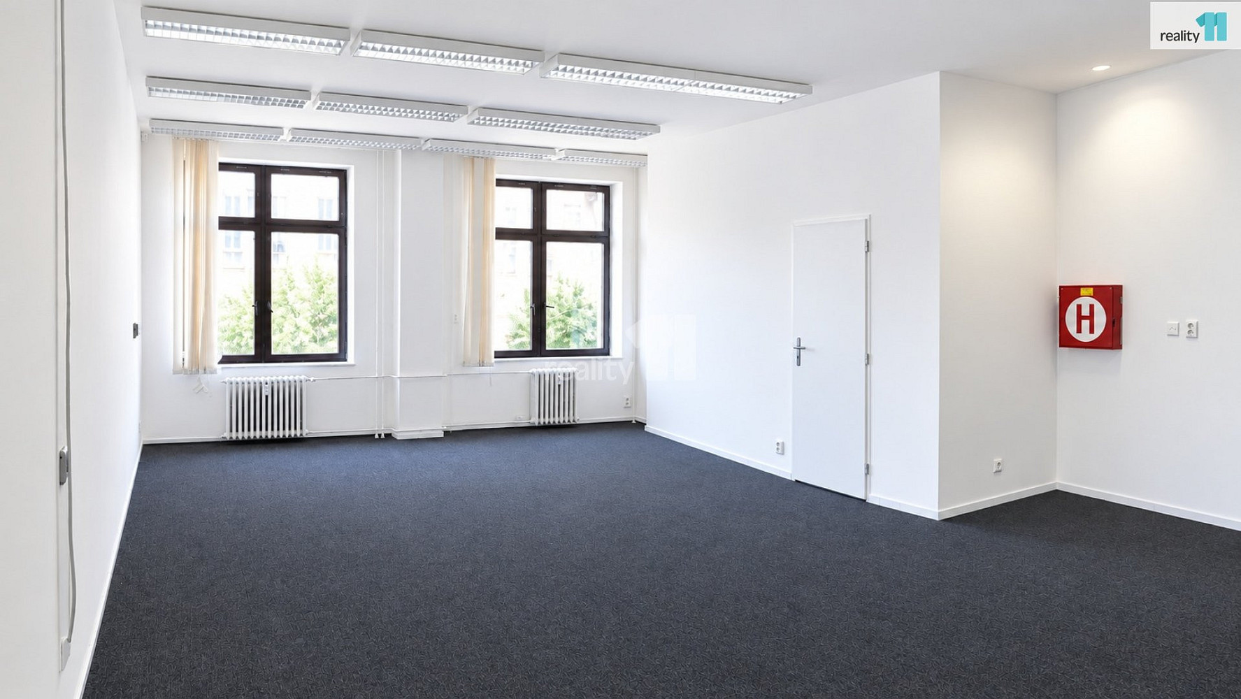 Pronájem obchodních prostor 55 m²