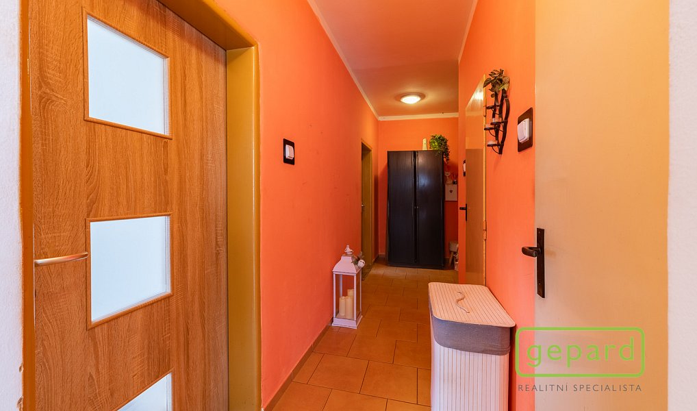 Prodej bytu 2+1 54 m², Ostrov – náhled fotky 18