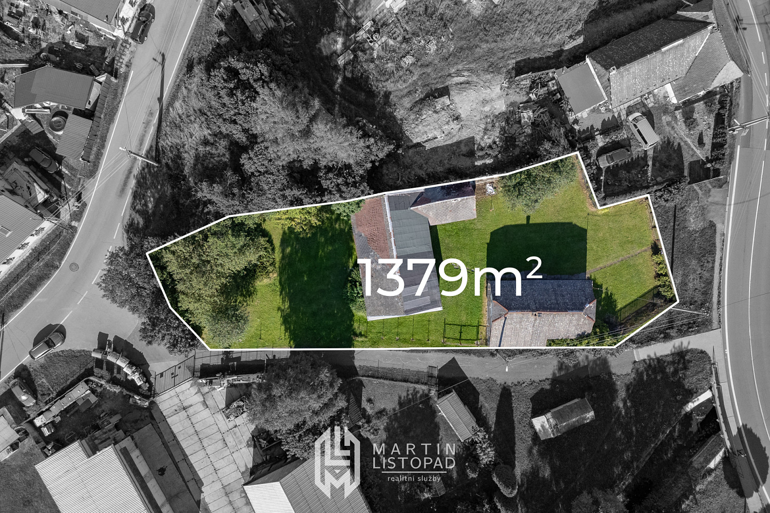 Prodej stavebního pozemku 1 379 m²