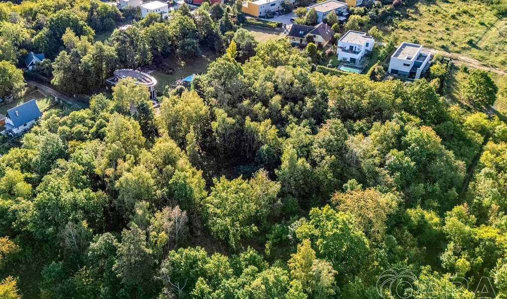Prodej stavebního pozemku 2 115 m², Husinec – náhled fotky 15