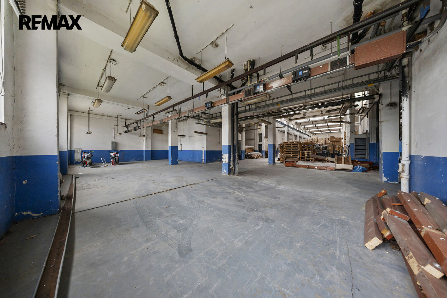 Pronájem skladovacích prostor 3 200 m² – fotografie 2