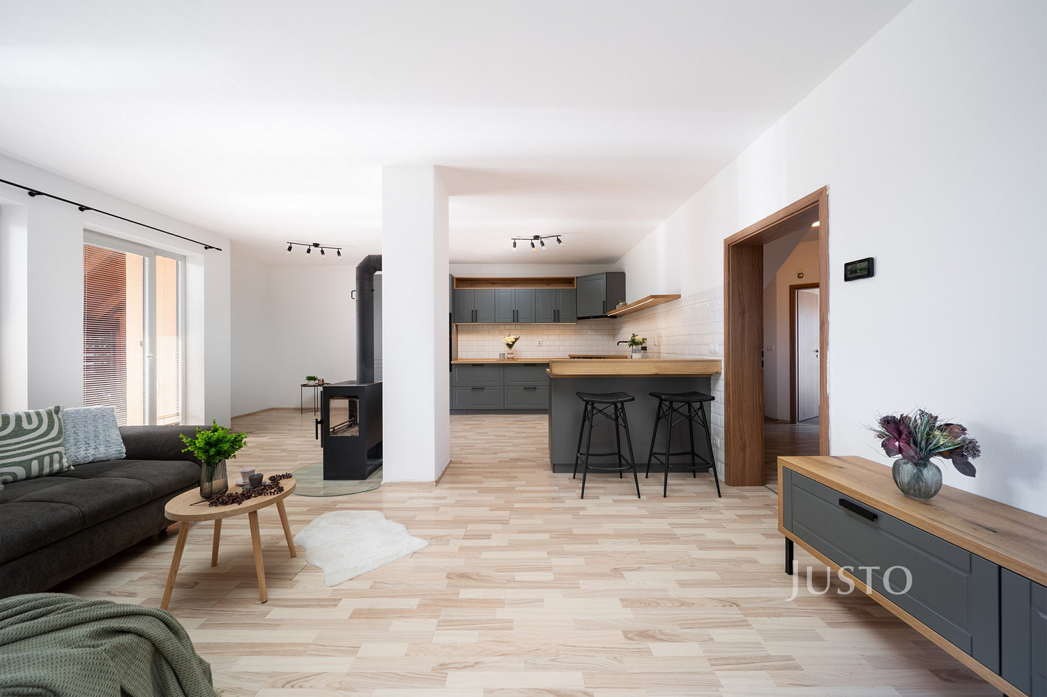 Prodej domu 141 m² s pozemkem 385 m² – fotografie 2