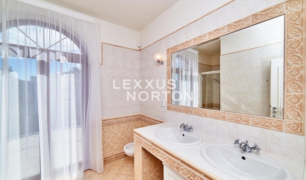 Pronájem domu 270 m² s pozemkem 429 m², Praha – náhled fotky 5