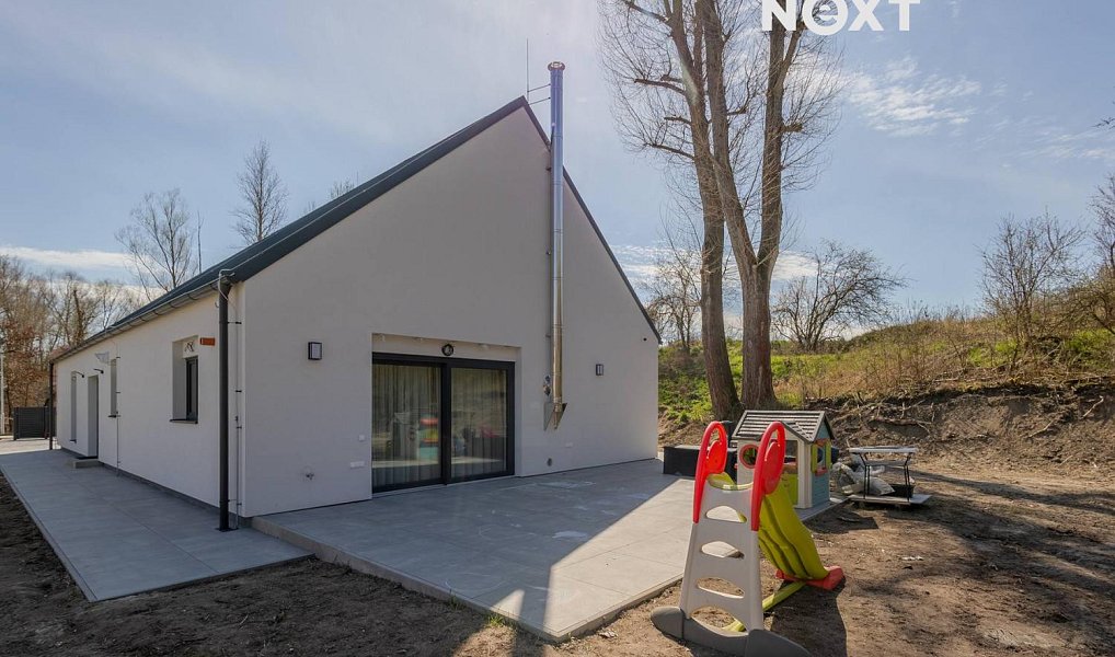 Prodej domu 160 m² s pozemkem 1 070 m², Tuhaň – náhled fotky 29