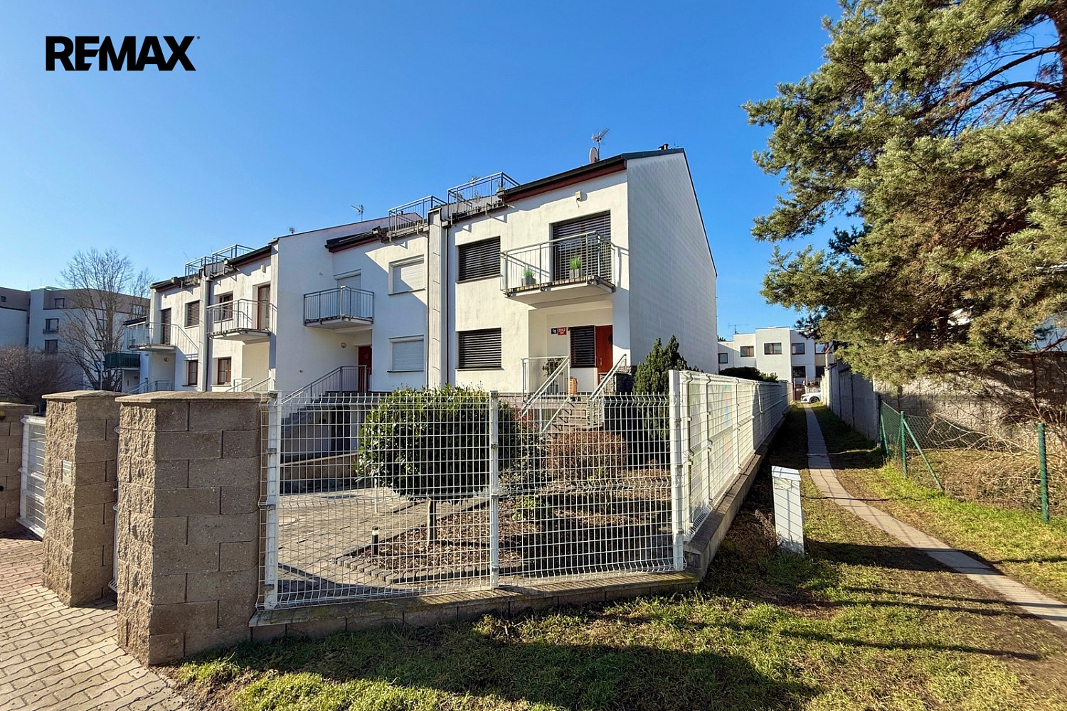 Prodej domu 320 m² s pozemkem 105 m² — photo 2