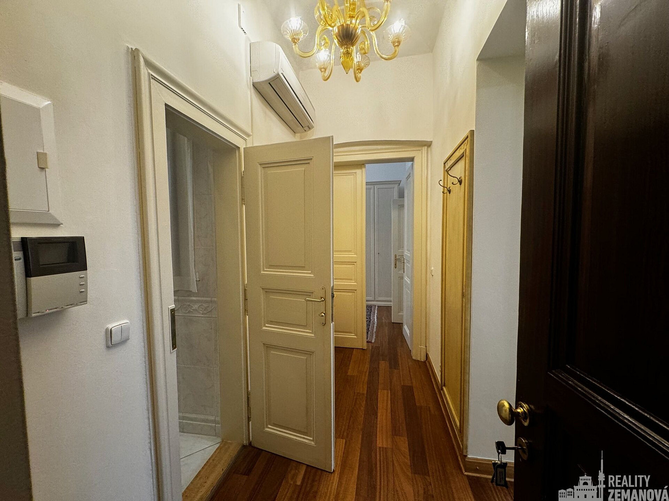 Pronájem bytu 3+kk 76 m² – fotografie 4