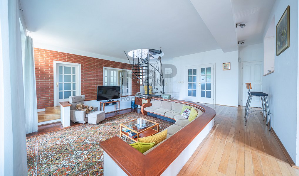 Prodej domu 161 m² s pozemkem 641 m², Praha – náhled fotky 2