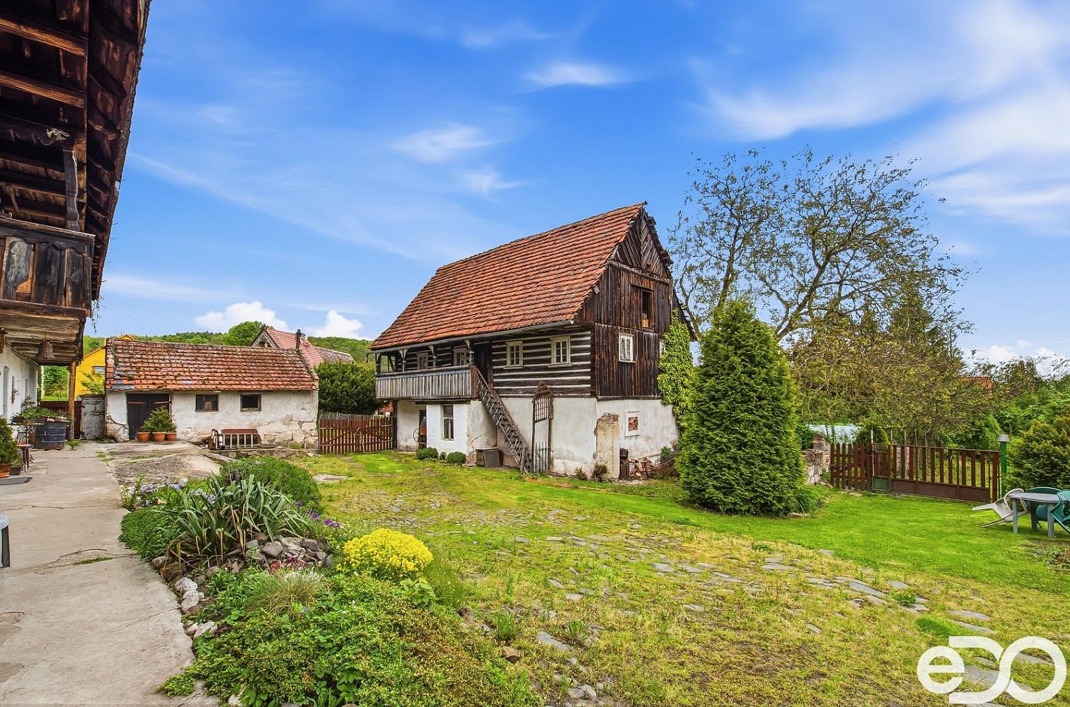 Prodej domu 500 m² s pozemkem 110 036 m² – fotografie 2