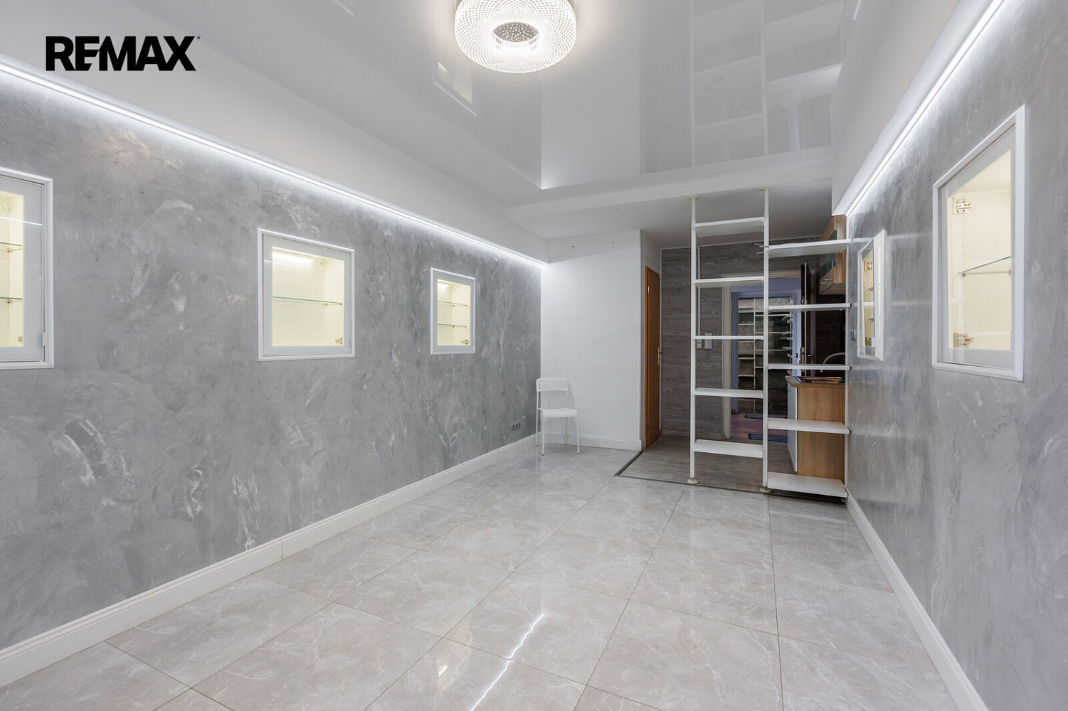 Prodej obchodních prostor 72 m² – fotografie 5