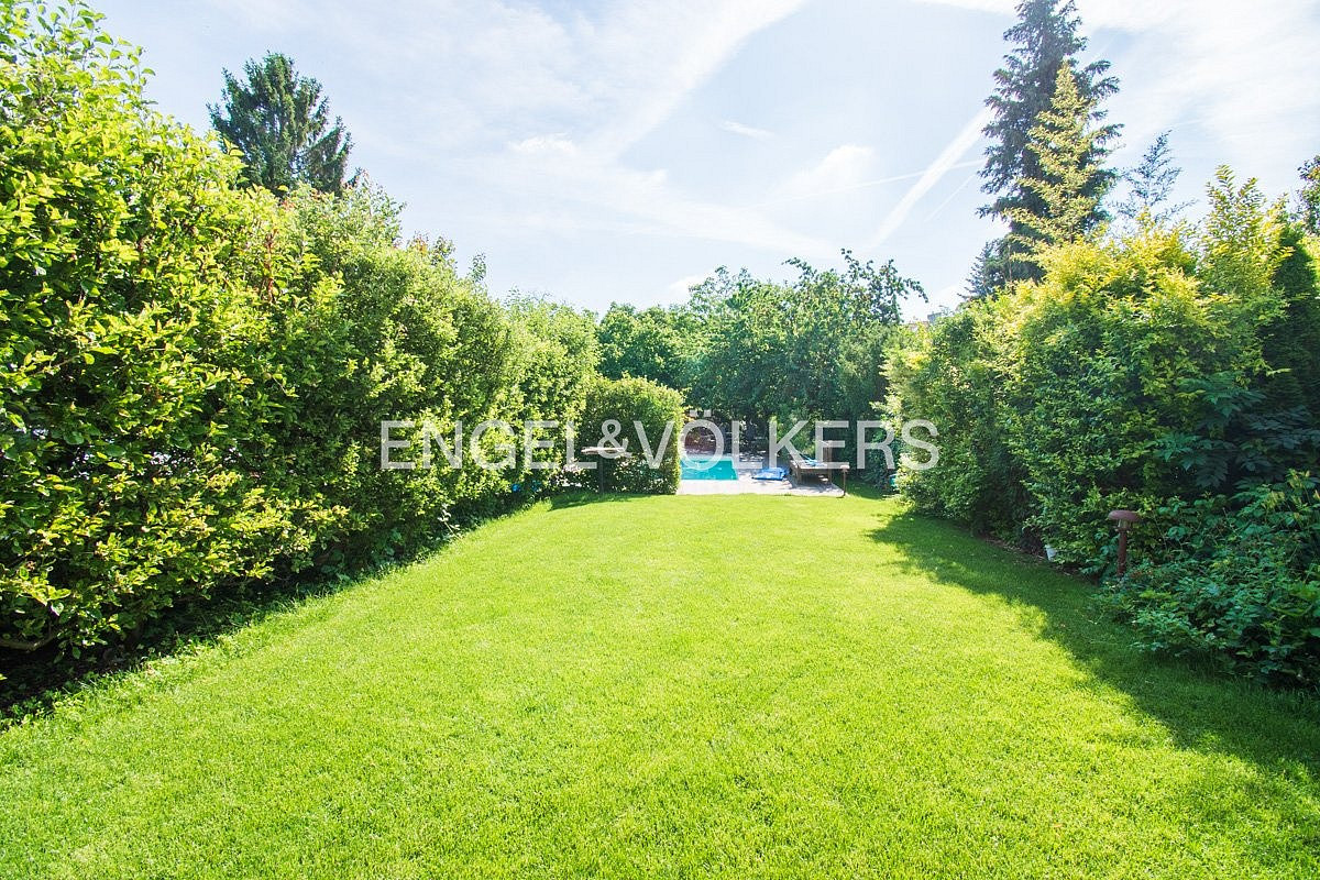 Pronájem domu 360 m² s pozemkem 583 m² – fotografie 3