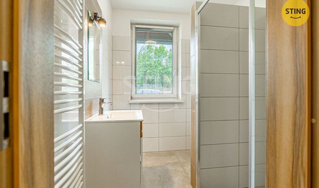 Prodej komerčního objektu (jiného typu) 650 m², Návsí – náhled fotky 11