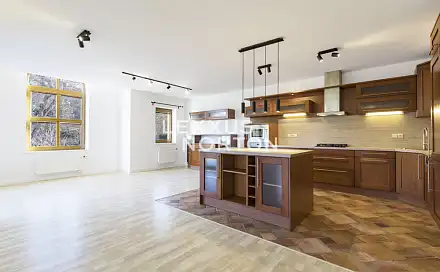 Pronájem domu 410 m² s pozemkem 1 036 m², Nové domy, Praha 6 - Přední Kopanina