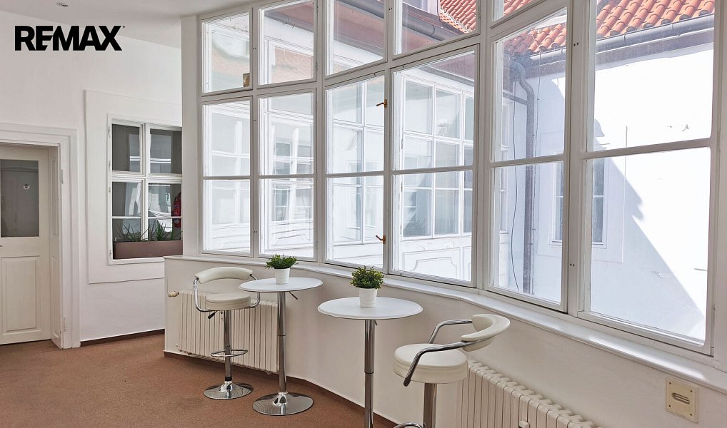Pronájem obchodních prostor 255 m², Praha – náhled fotky 2