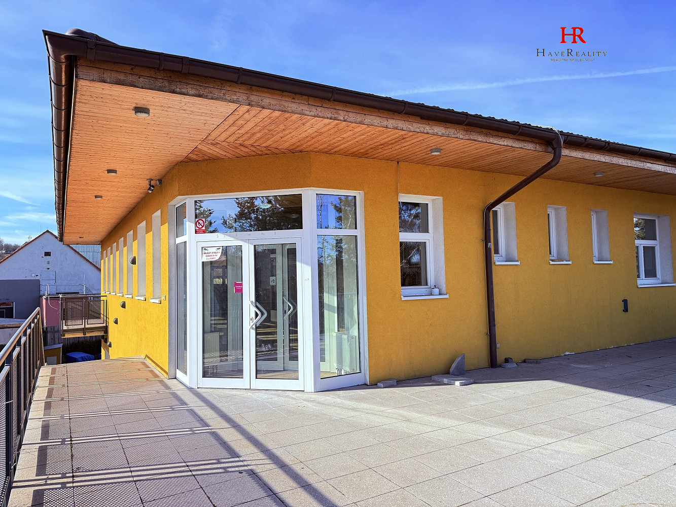 Pronájem obchodních prostor 187 m²