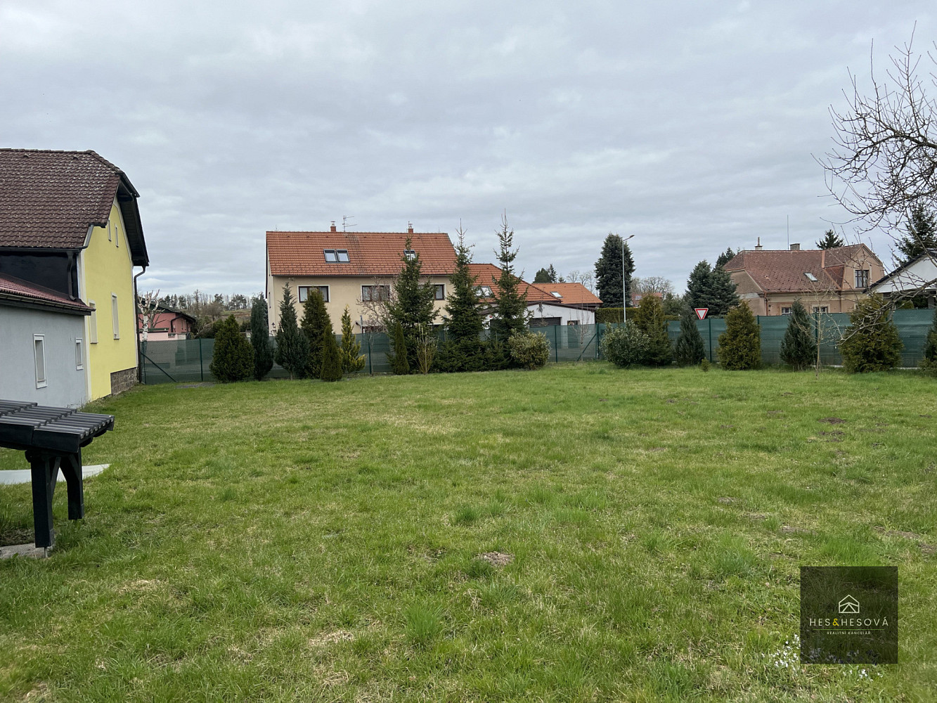 Prodej stavebního pozemku 1 300 m² – fotografie 5