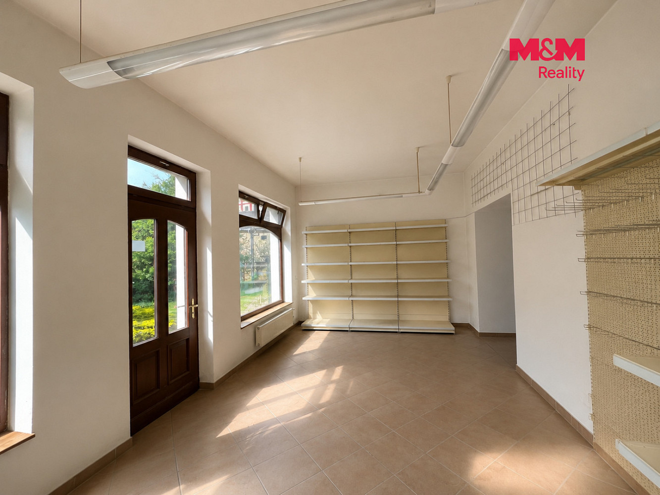 Pronájem obchodních prostor 24 m² – fotografie 3