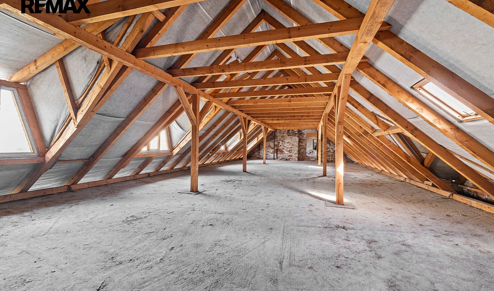 Prodej nájemního domu, činžáku 1 123 m², Jindřichův Hradec – náhled fotky 21