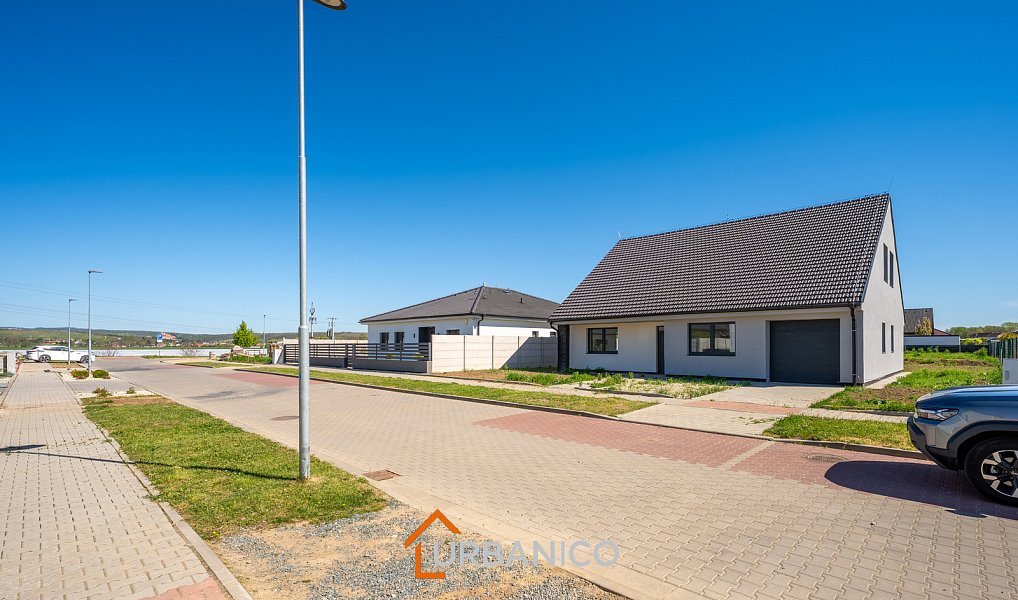 Prodej domu 230 m² s pozemkem 1 000 m², Kupařovice – náhled fotky 27