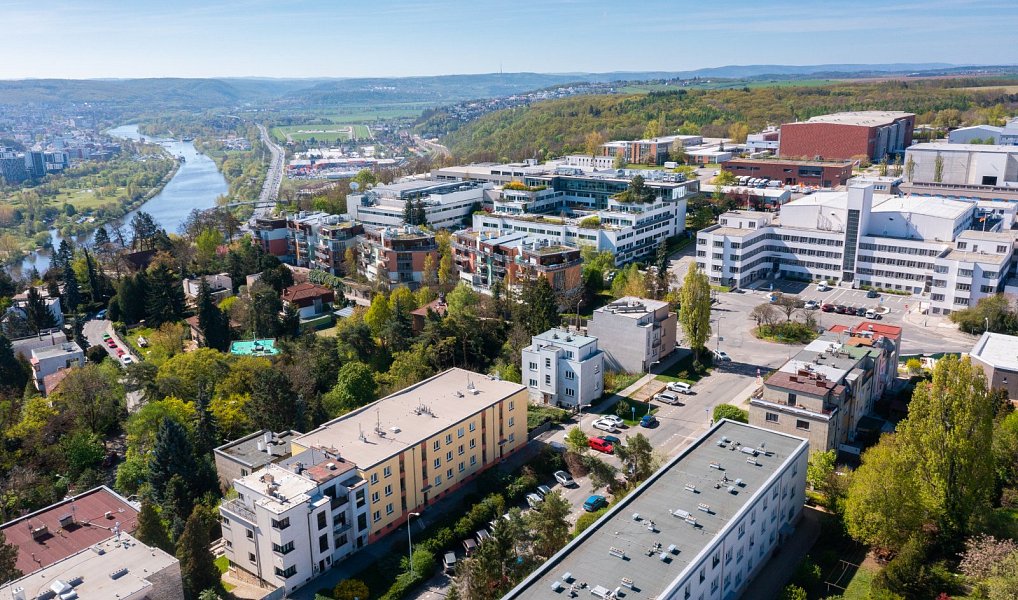 Prodej domu 200 m² s pozemkem 164 m², Praha – náhled fotky 3