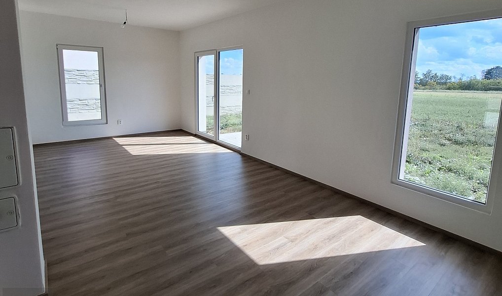 Prodej domu 108 m² s pozemkem 271 m², Nehvizdy – náhled fotky 3