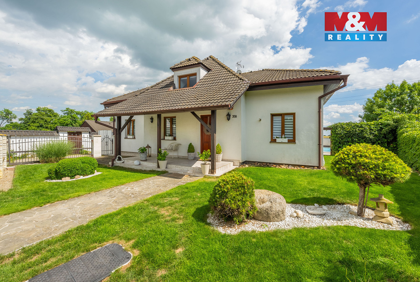 Prodej domu 360 m² s pozemkem 667 m² — photo 2