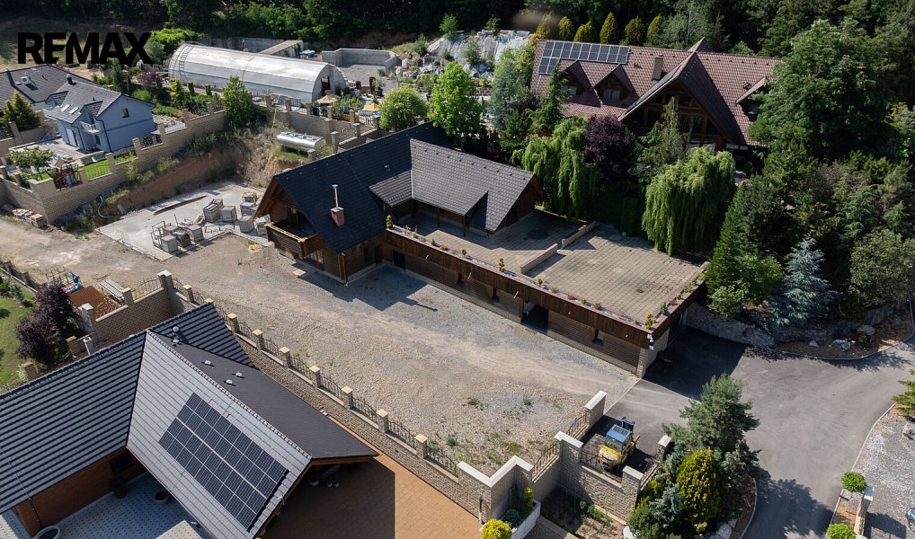 Prodej domu 708 m² s pozemkem 1 910 m², Králův Dvůr – náhled fotky 35