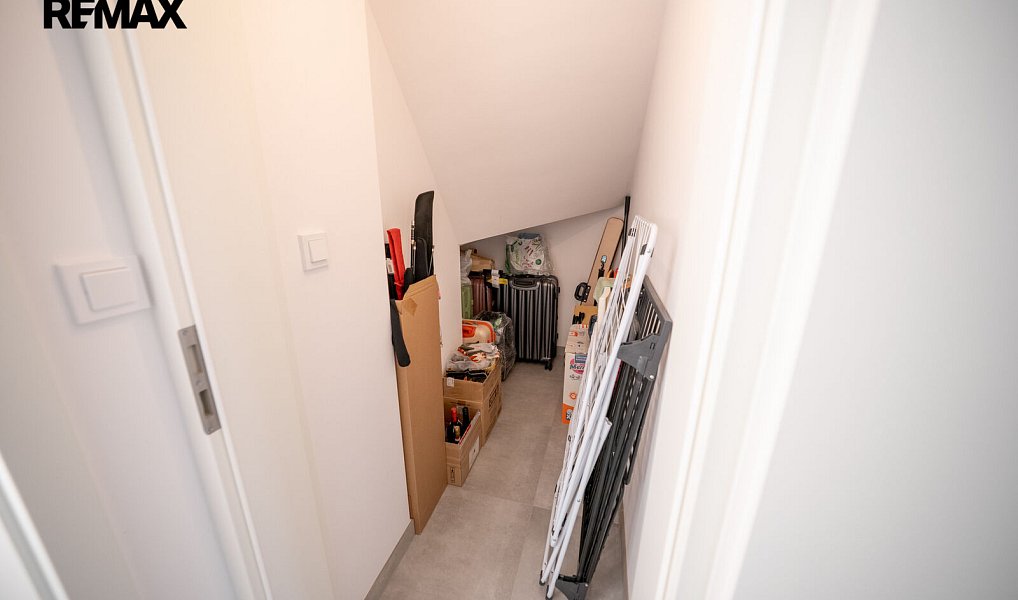 Pronájem domu 161 m² s pozemkem 403 m², Praha – náhled fotky 31
