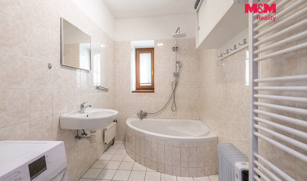 Prodej domu 422 m² s pozemkem 489 m², Otrokovice – náhled fotky 14