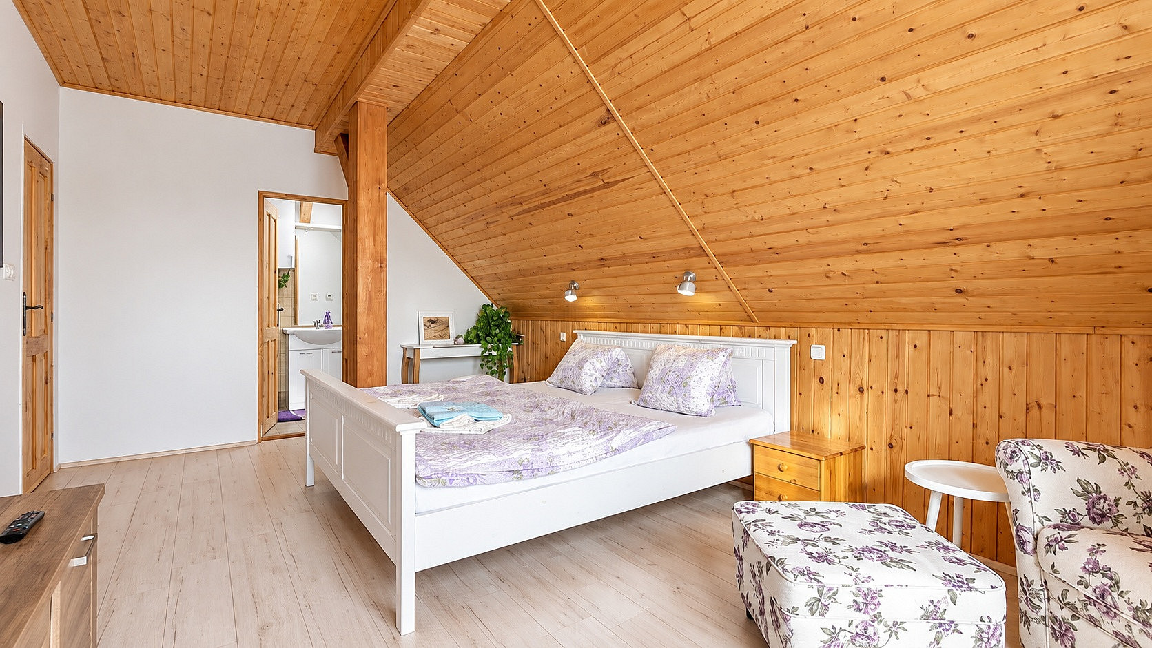 Prodej domu 200 m² s pozemkem 1 162 m² – fotografie 4