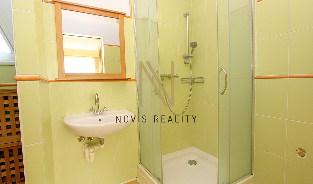 Prodej domu 200 m² s pozemkem 869 m², Blovice – náhled fotky 32