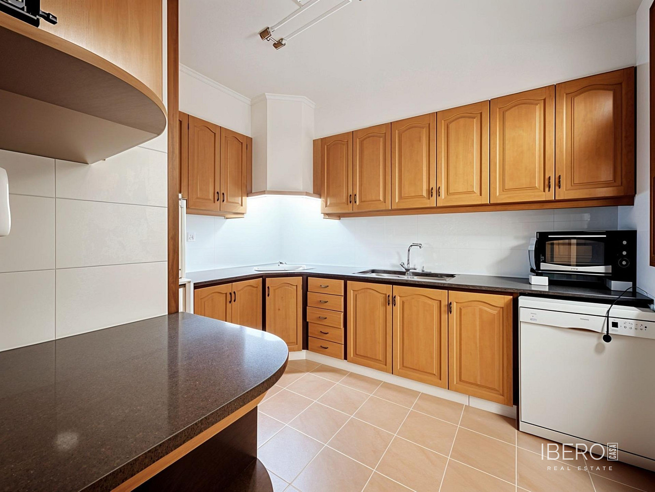 Prodej domu 400 m² s pozemkem 159 m²