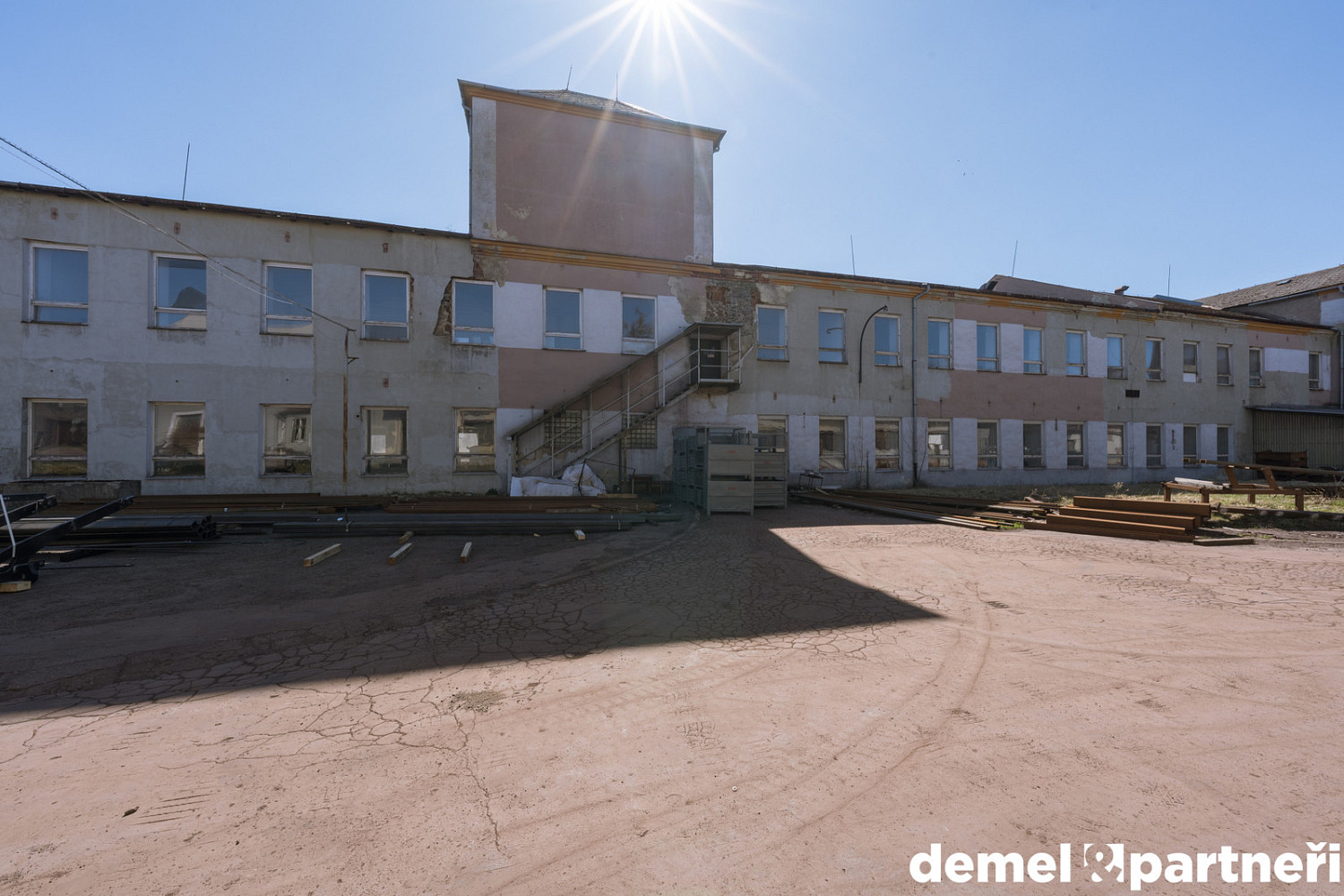 Prodej výrobních prostor 6 500 m²