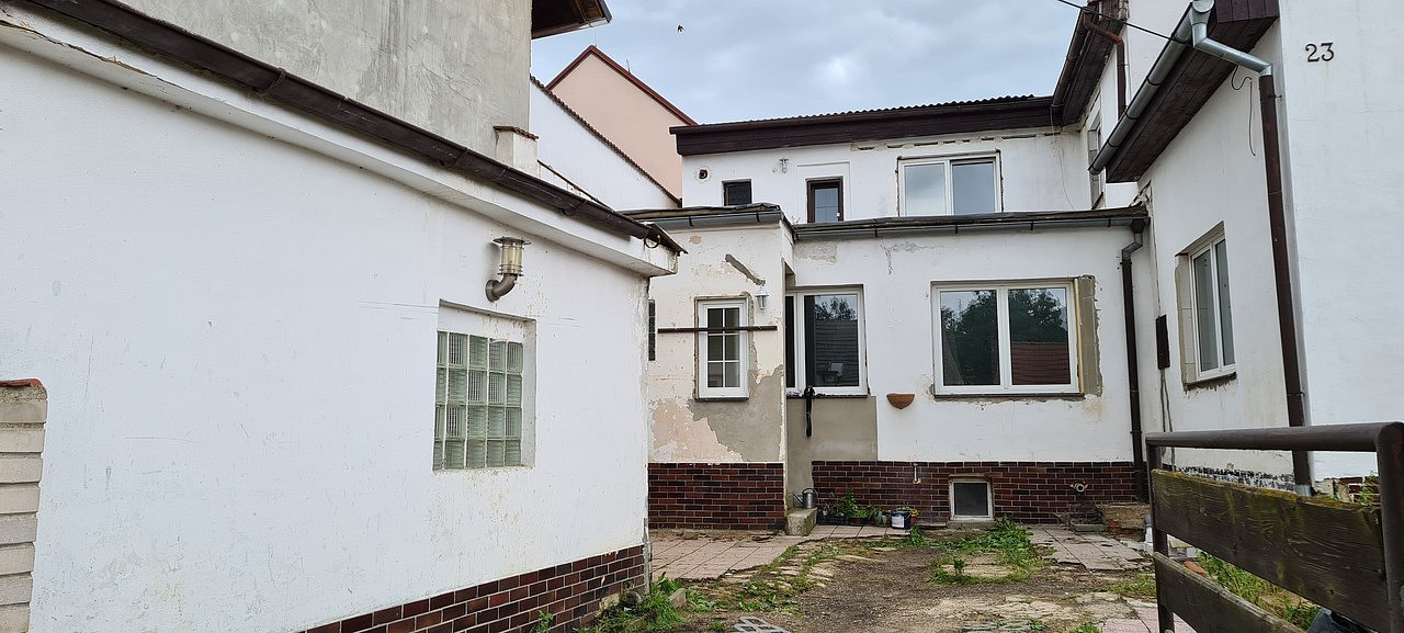 Prodej domu 340 m² s pozemkem 320 m² – pohled 2