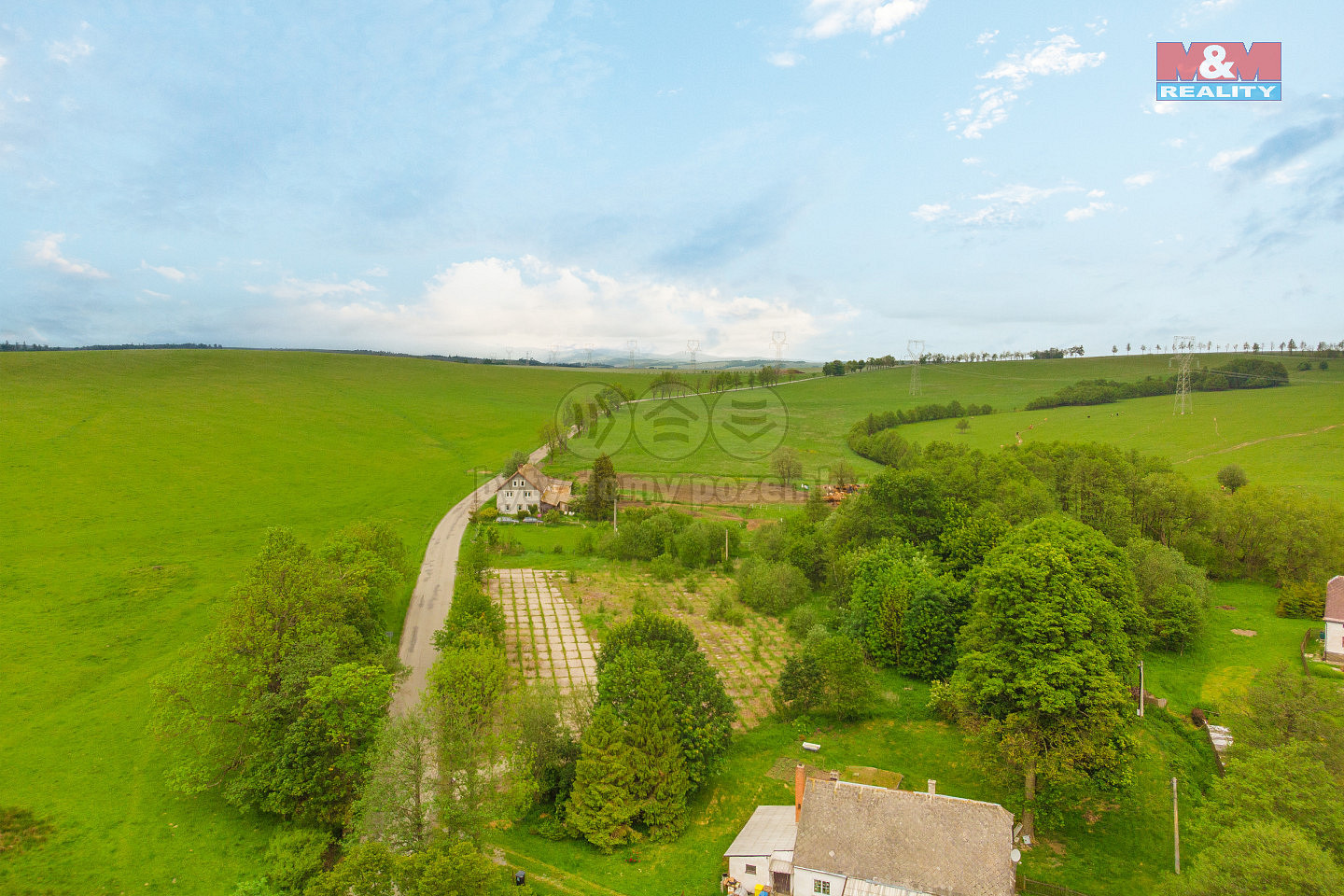 Prodej pozemku k bydlení, 800 m², Huzová – pohled 2