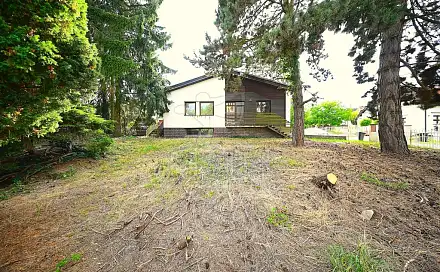 Prodej domu 200 m² s pozemkem 877 m², Ke Křížku, Hradec Králové - Roudnička