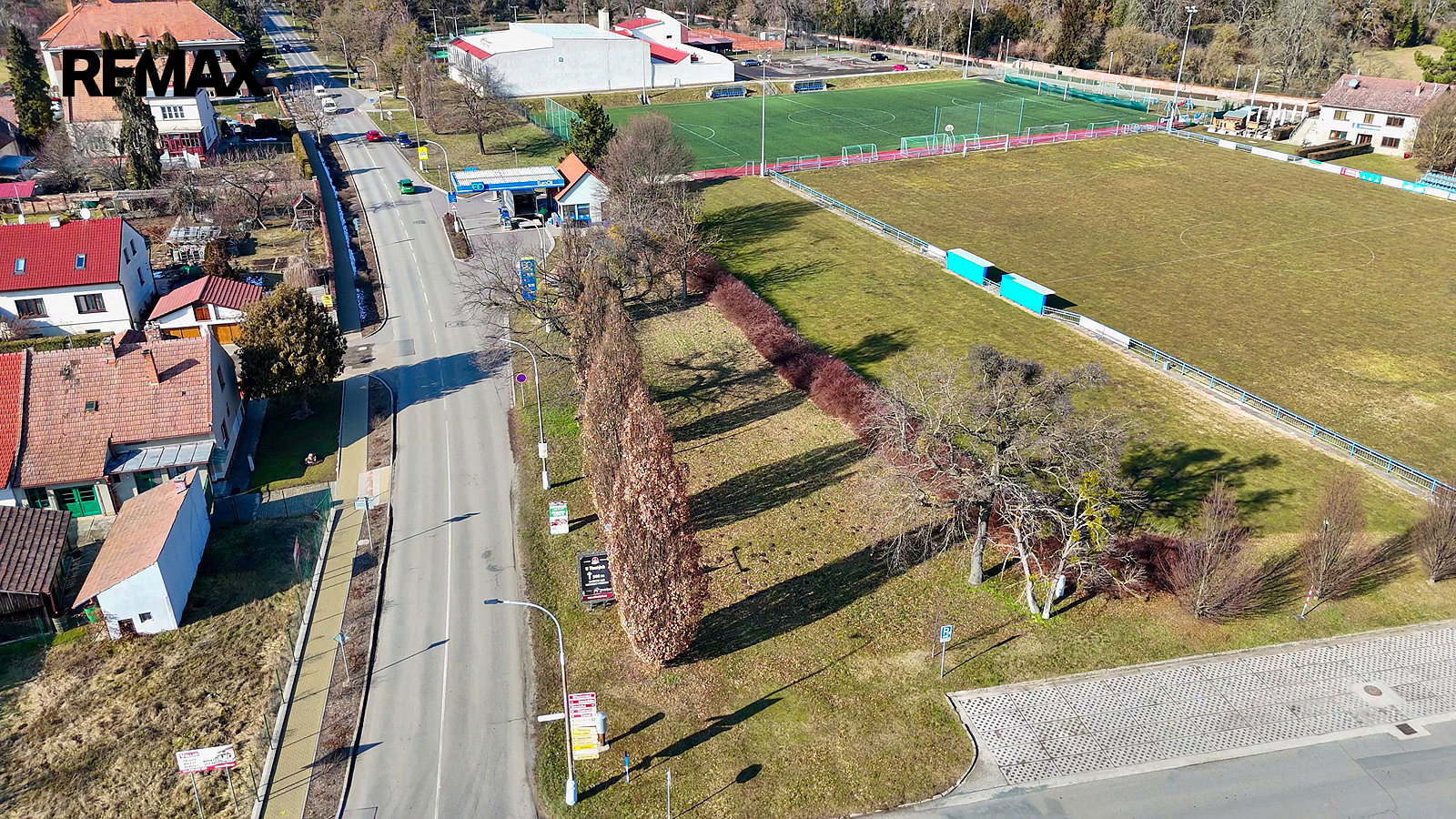 Prodej komerčního pozemku 784 m² – fotografie 2
