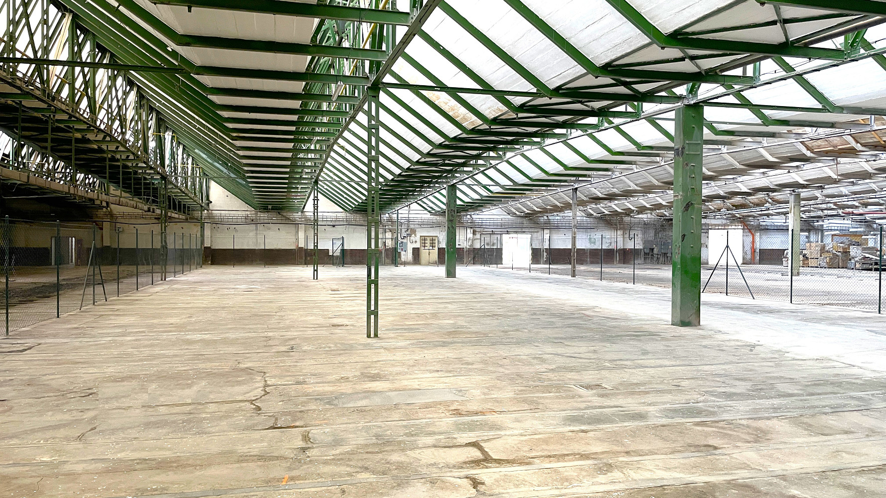 Pronájem skladovacích prostor 1 100 m² – fotografie 5