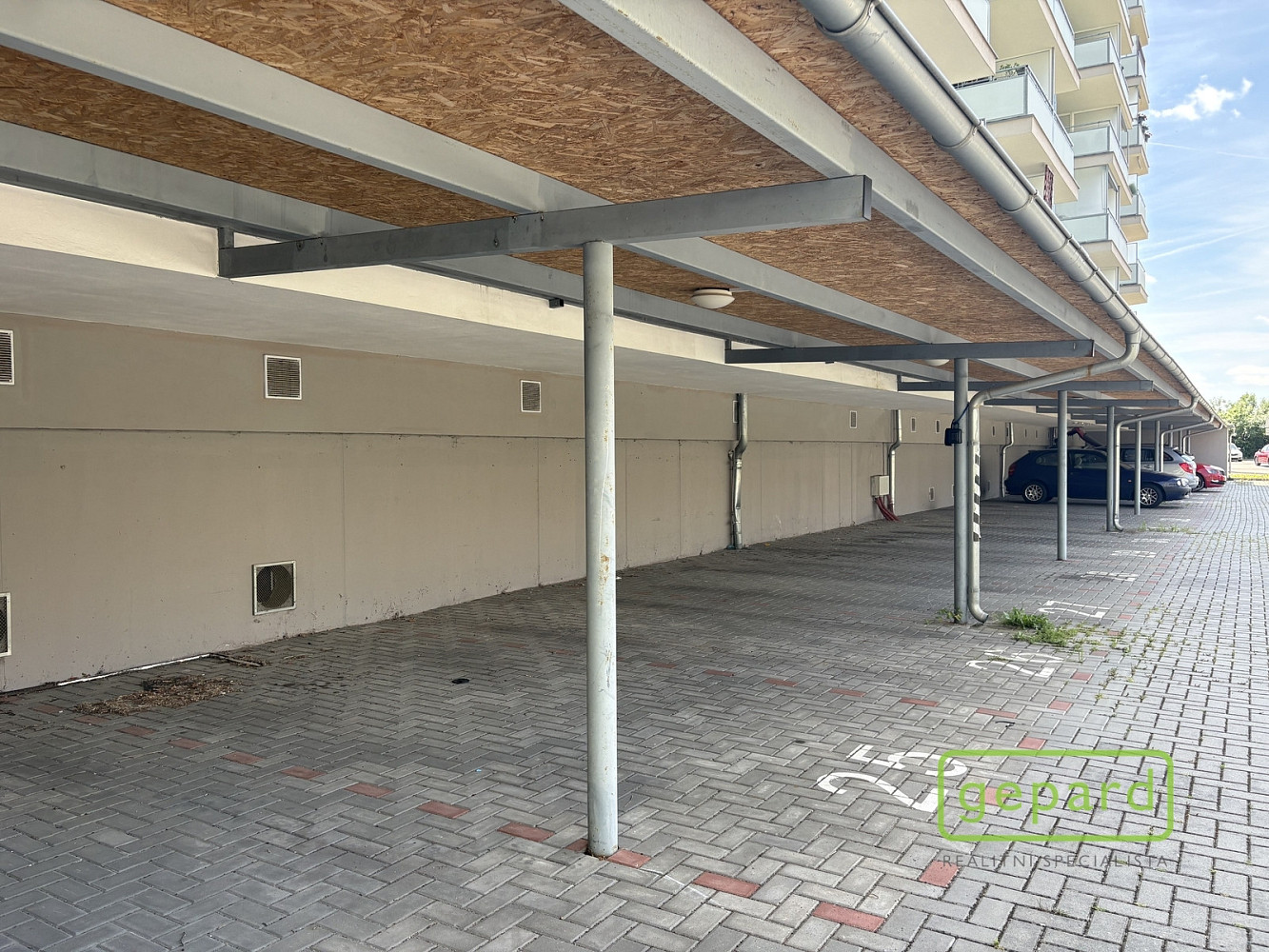 Prodej venkovního krytého parkovacího stání na jánského v olomouci — photo 3