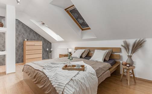 Prodej bytu 4+kk 110 m², Karla Hynka Máchy, Břeclav