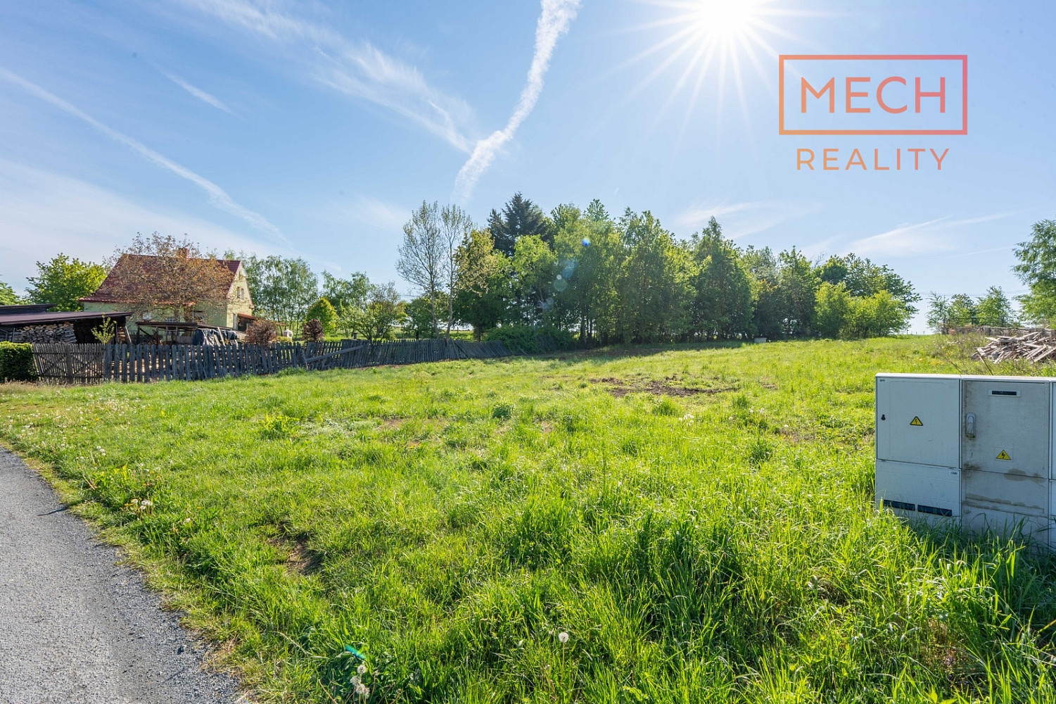 Prodej stavebního pozemku 1 941 m² – fotografie 2